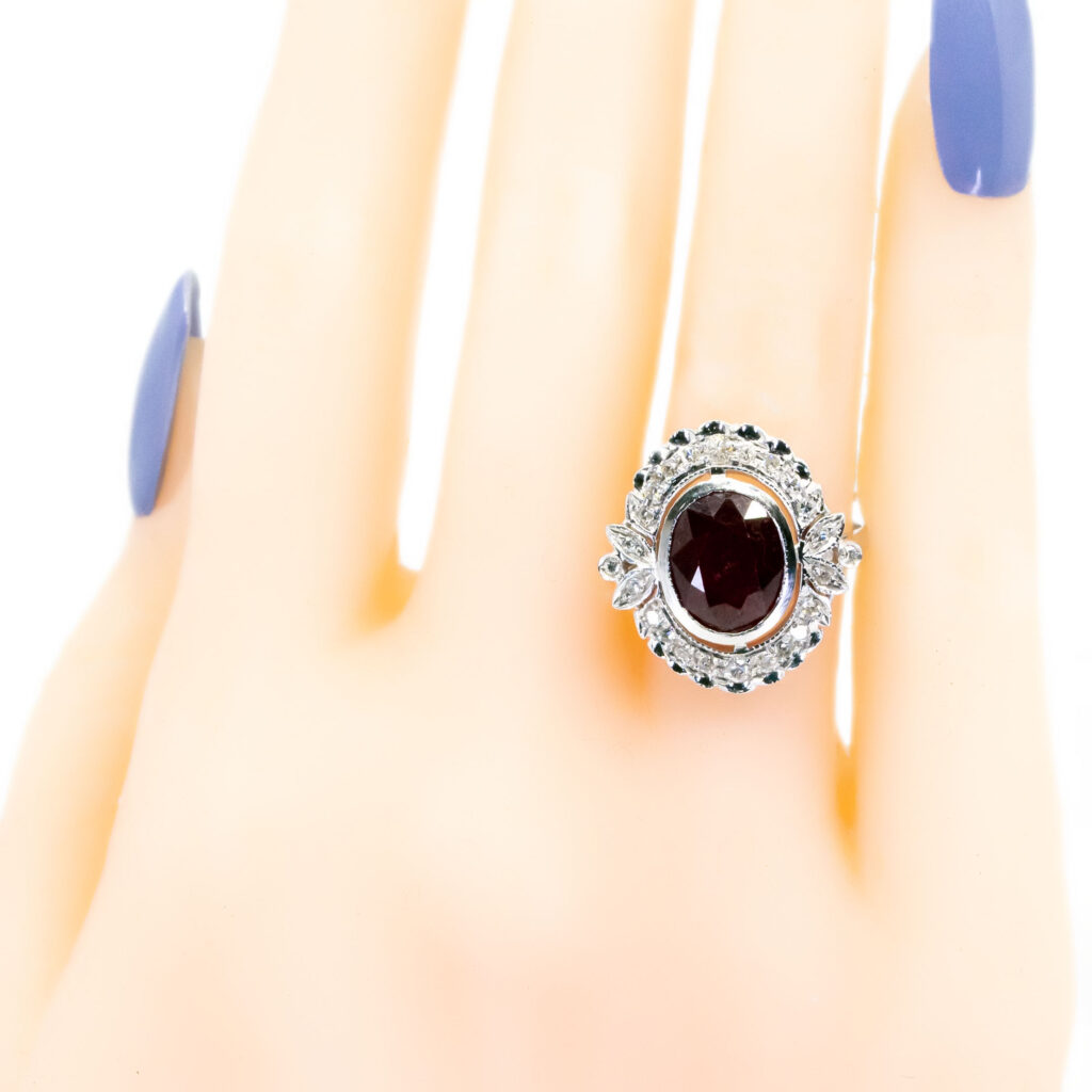 Anello a grappolo con rubino diamantato 18 carati 13559-8183 Immagine2