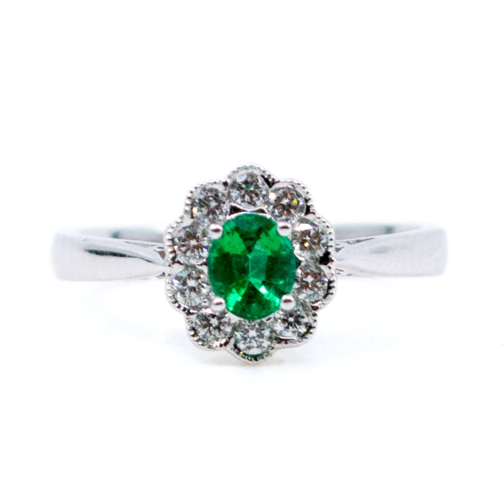 Anello a grappolo con diamante smeraldo 18 carati 9525-6364 Immagine1