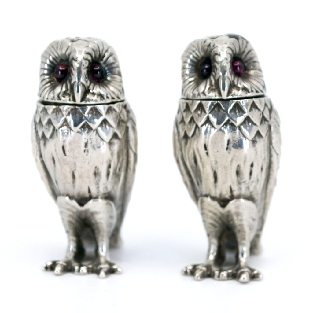 Silver Owl Salt And Pepper Shakers Set 11737-2851 Image1