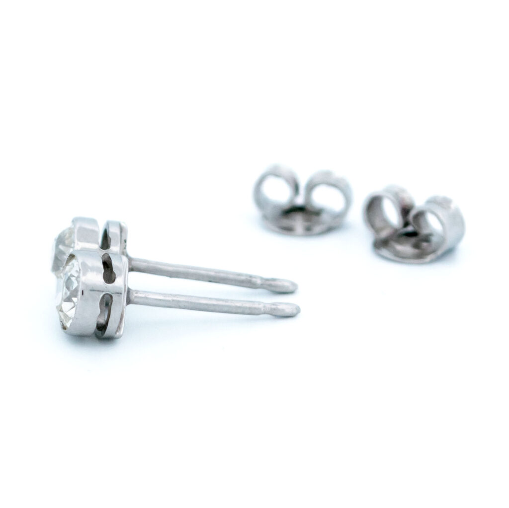 Diamond Platinum Stud Earrings 5838-1868 Image4