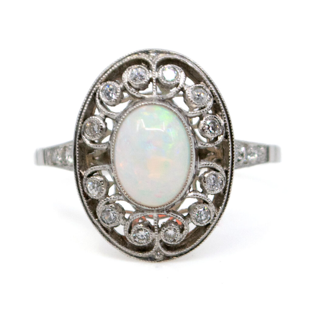 Anello a forma ovale in platino con diamante opale 8801-4963 Immagine1
