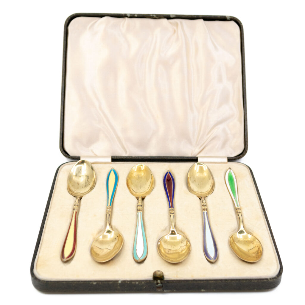 Set di cucchiai decorativi in ​​argento dorato smaltato 8985-2642 Image1