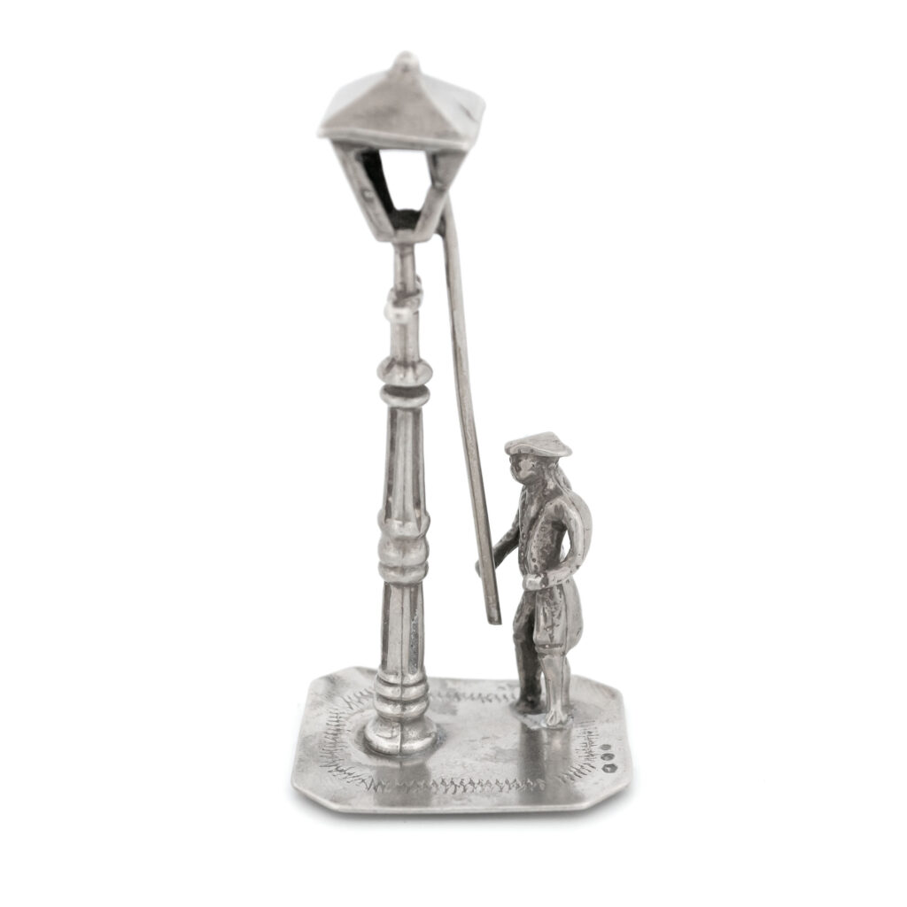 Silver "Lamplighter" Miniature 14345-3056 Image1